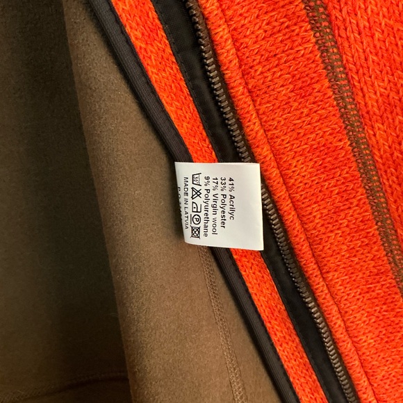 66 Degrees North Jacket-Size XL - Picture 9 of 12